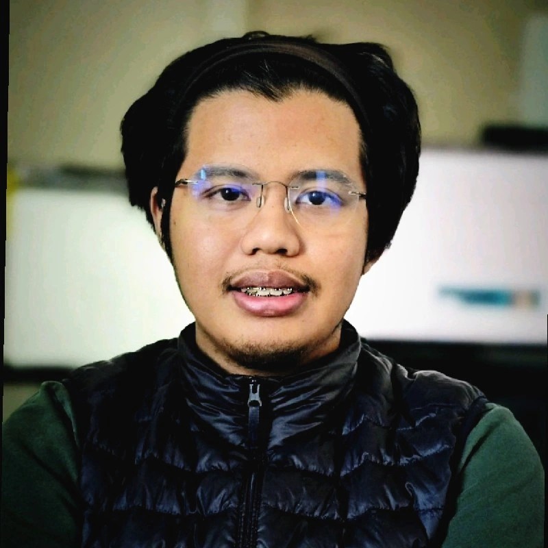 Professional portrait of Raphael Borlongan